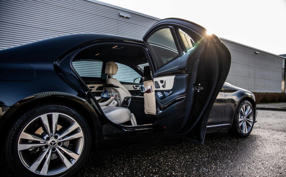 Mercedes-s-klasse-zijkant